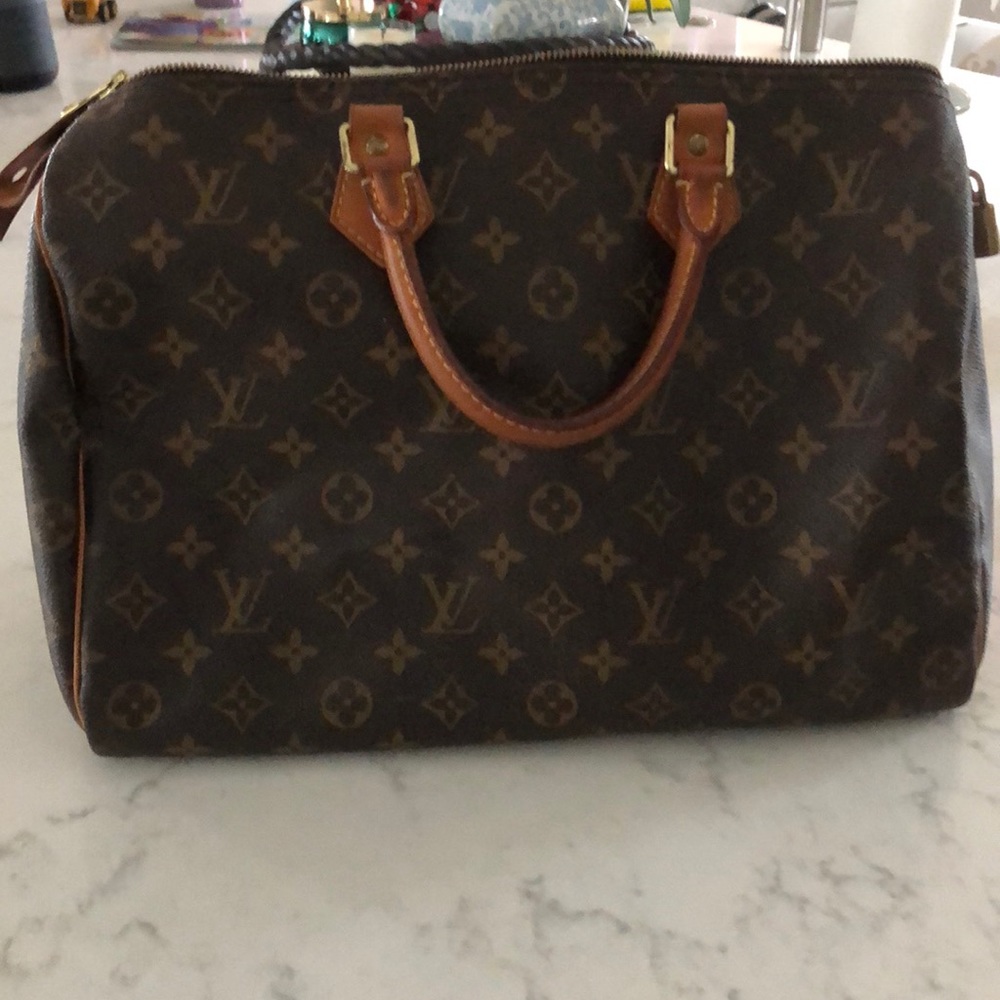 Louis Vuitton Speedy 35